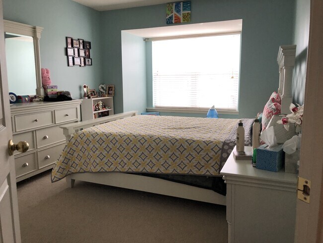 Building Photo - 40 Arbor Cir