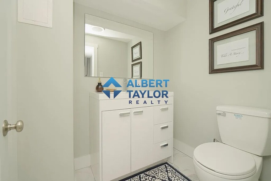 Bathroom - 95 Robey St