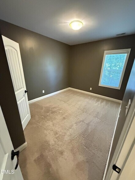 Building Photo - 2106 Scarlet Maple Drive