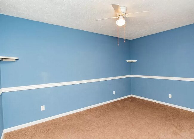 Building Photo - 6414 Hollyhock Ct