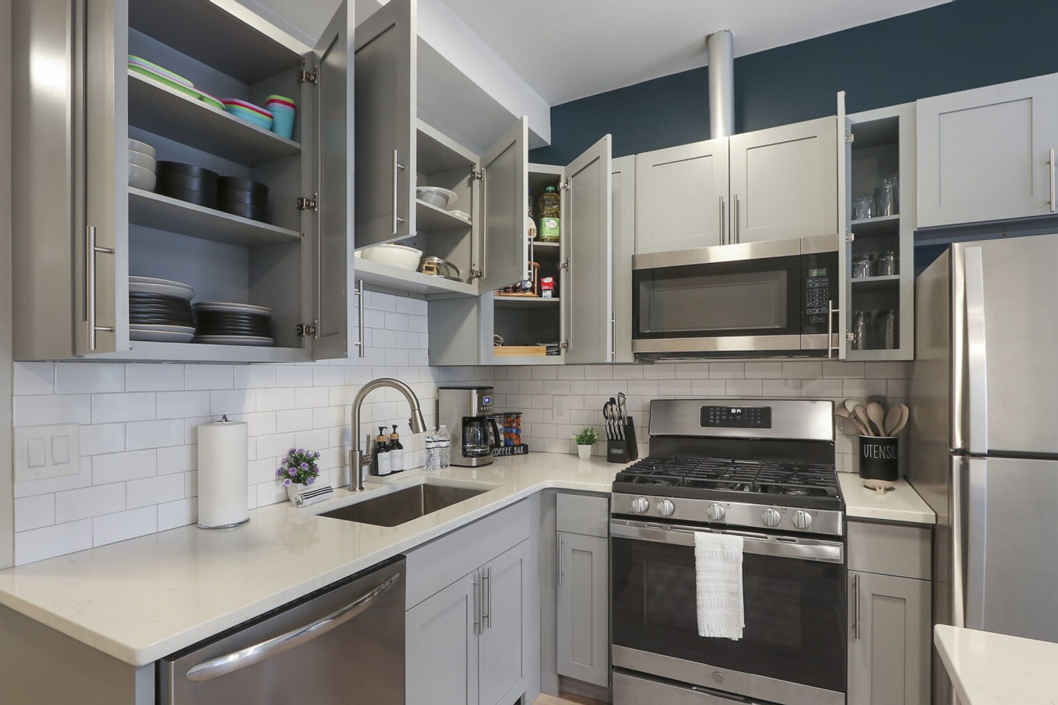 Building Photo - 1009 Front St