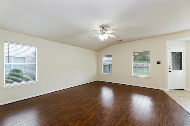Building Photo - 3215 Painted Meadow Cir