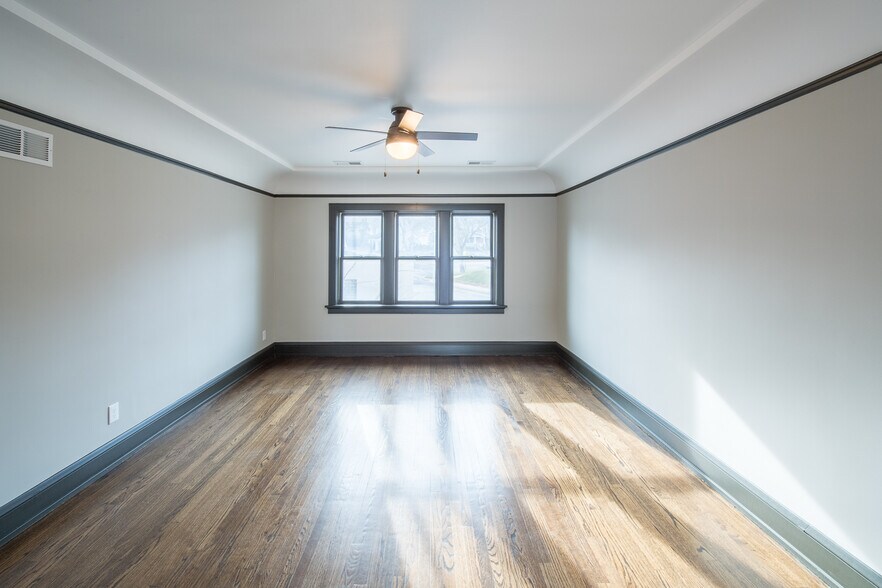 Building Photo - 3050 S Delaware Ave