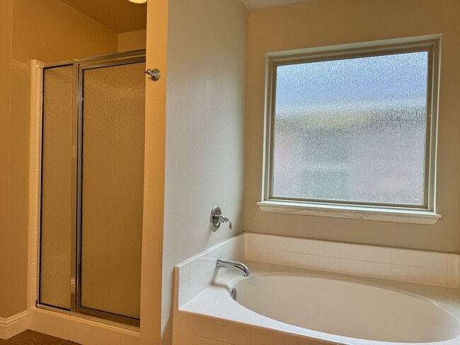 Building Photo - 6020 Grace Ave