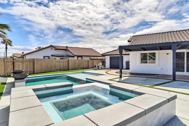 Building Photo - 44065 Dalea Ct
