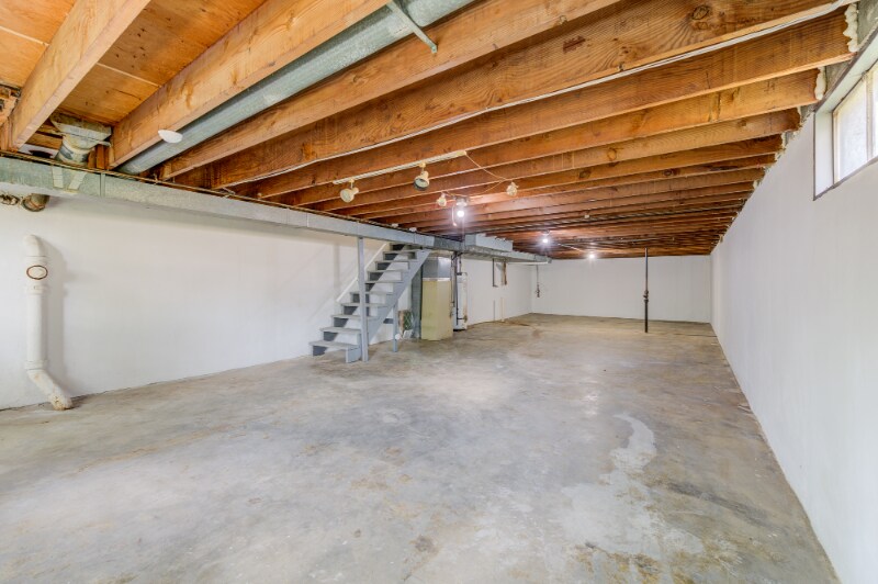 Building Photo - 4063 Esseldale Dr