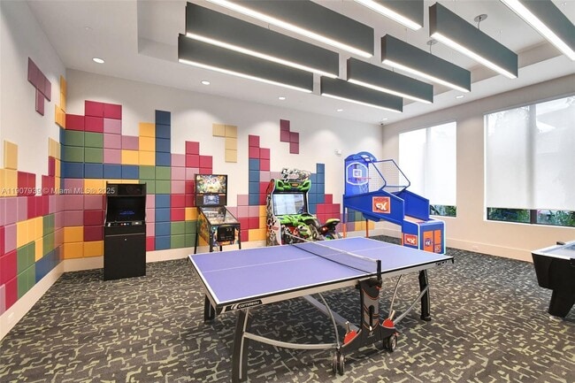 Building Photo - 8356 Royal County Down Rd