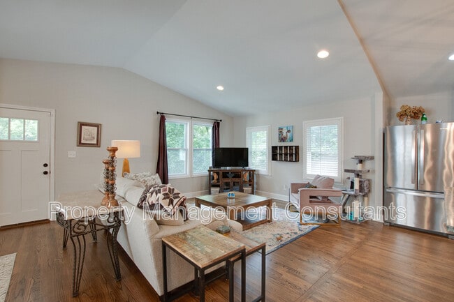 Building Photo - 805 Rison Ave NE