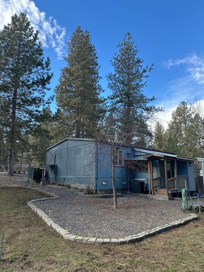 Building Photo - Completely Remodeled Home on 1 Acre in DRW