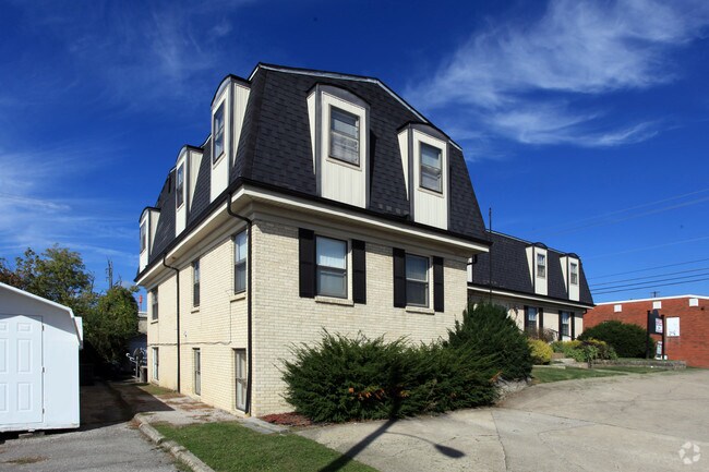 Building Photo - 221 Porter Dr