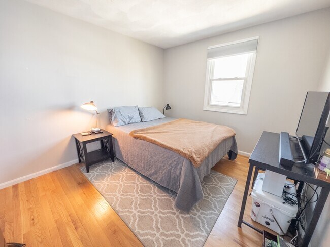 Building Photo - 28 Fisk Ave