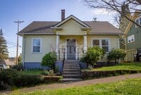 Building Photo - Light & Bright Home In Eugene