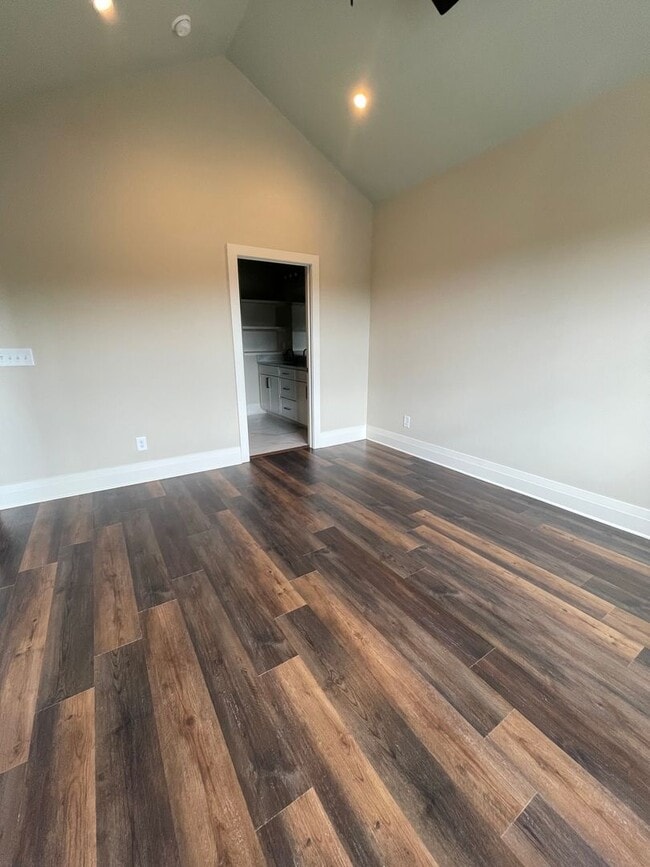 Building Photo - 1086 Noble Lp