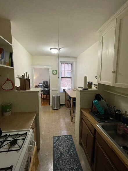 Building Photo - 1945 Commonwealth Ave