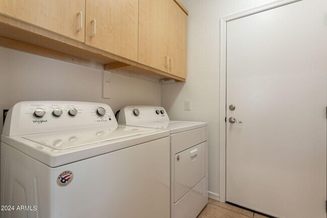 Building Photo - 30153 N 71st Dr