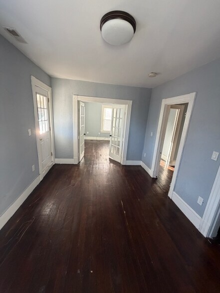 Building Photo - 269 Sargeant St