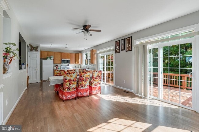 Building Photo - 8265 Glade Bank Dr