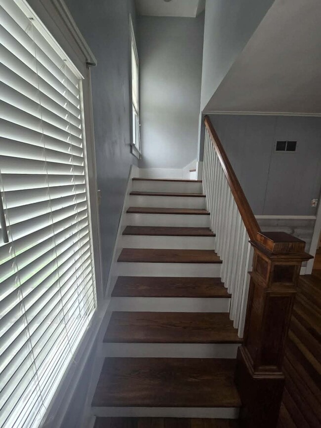 Building Photo - 1084 Yale Farm Rd