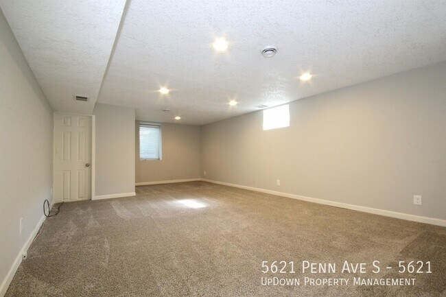 Building Photo - 5621 Penn Ave S