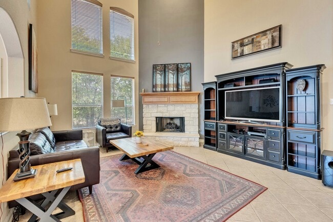 Building Photo - 10616 Big Thicket Dr