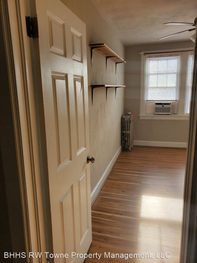 Building Photo - 2 br, 1 bath House - 742 Washington Park #B5
