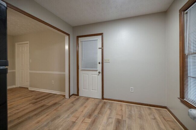 Building Photo - 1151 Brookwood Dr