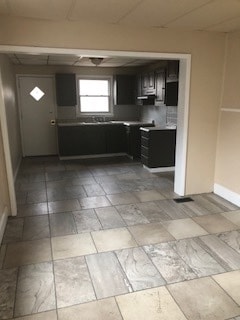 Building Photo - 2 bed 1 bath house