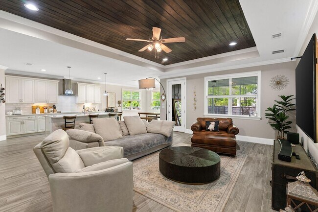 Building Photo - 106 Hibernate Way