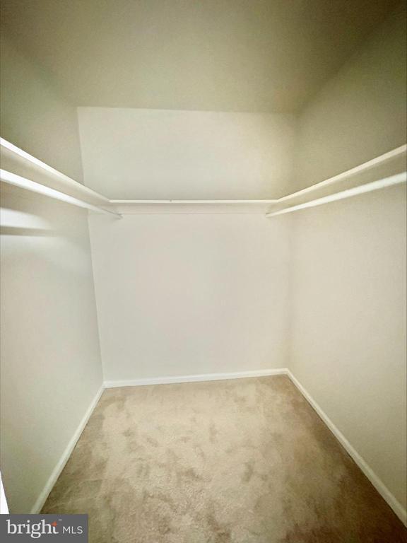 Building Photo - 9 Silverwood Cir