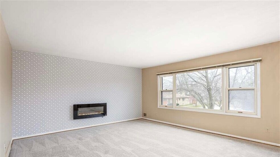 Living Room (no fireplace) - 19717 Fleetwood Dr