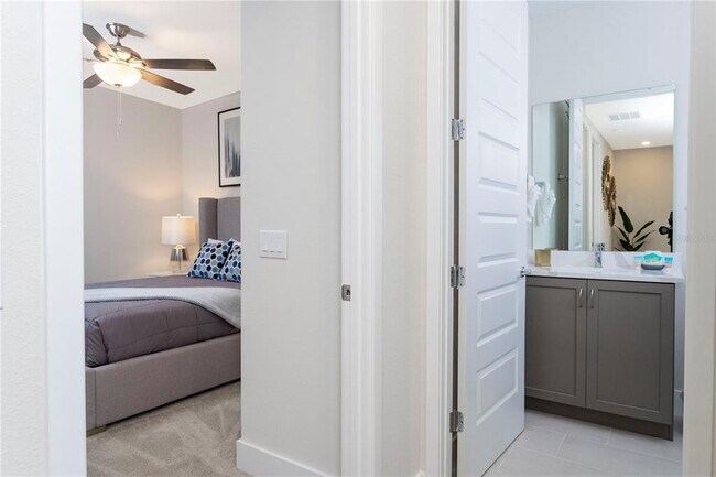 Building Photo - 772 Driving Range Ct