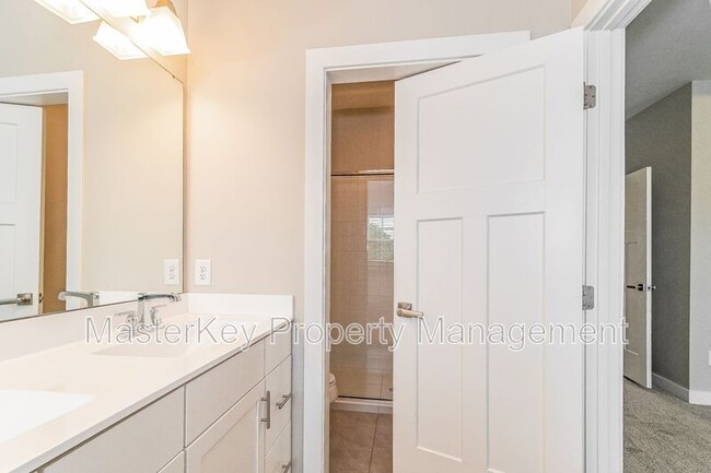 Building Photo - 1105 Tender Dr