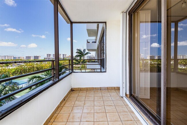 Building Photo - 600 Three Islands Boulevard