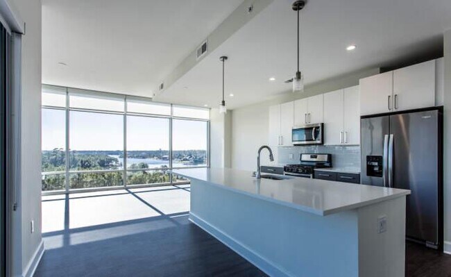Building Photo - 1 bedroom in The Woodlands TX 77381