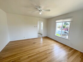 Building Photo - 8521 Kittyhawk Ave