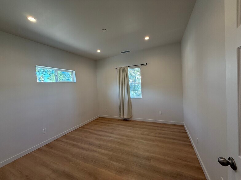 Building Photo - 20352 Sherman Way