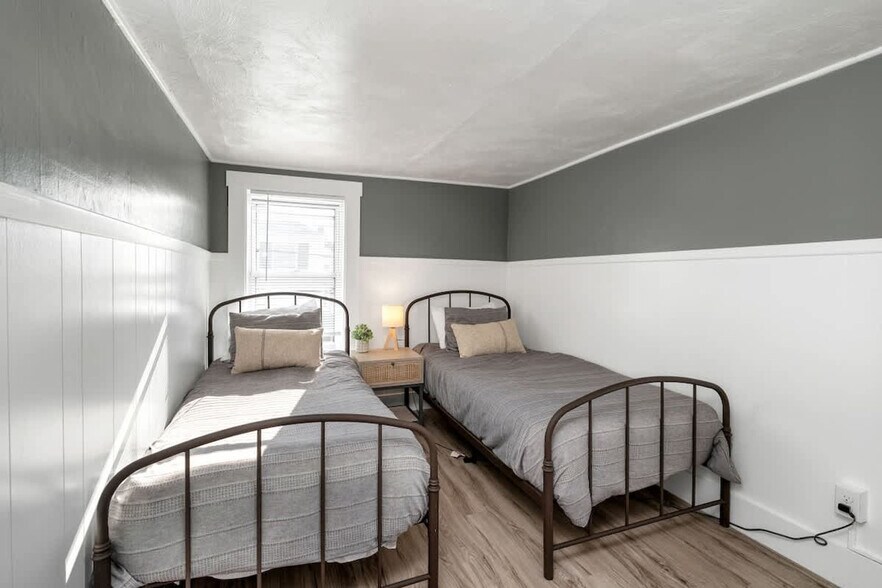 Building Photo - 9 Cole St