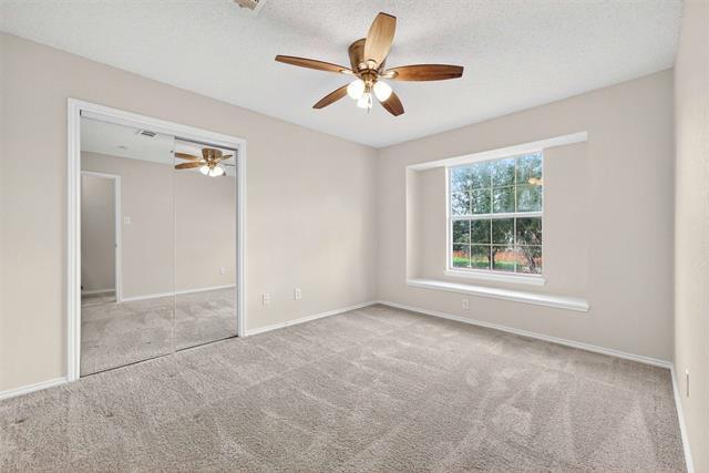 Building Photo - 2124 Newport Dr