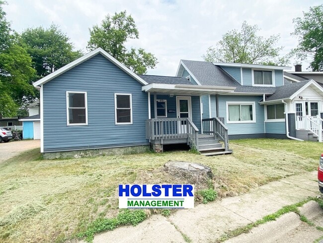 Primary Photo - 2 BR Ranch Style Home with 1-Car Detached ...