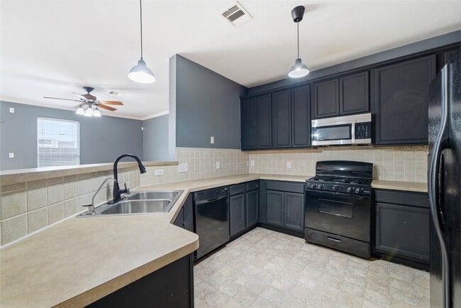 Building Photo - 8030 Singing Sonnet Ln