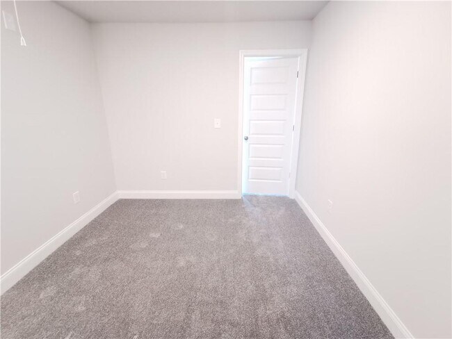 Building Photo - 3855 Brookburn Pk