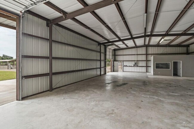 Building Photo - 413 S Los Cerritos Cir
