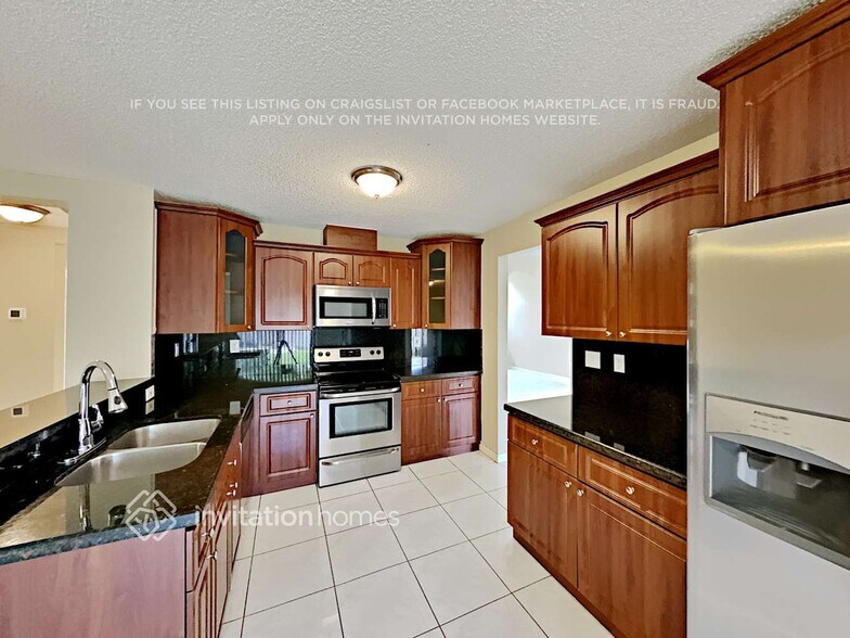 Building Photo - 8393 SW 163rd Ct