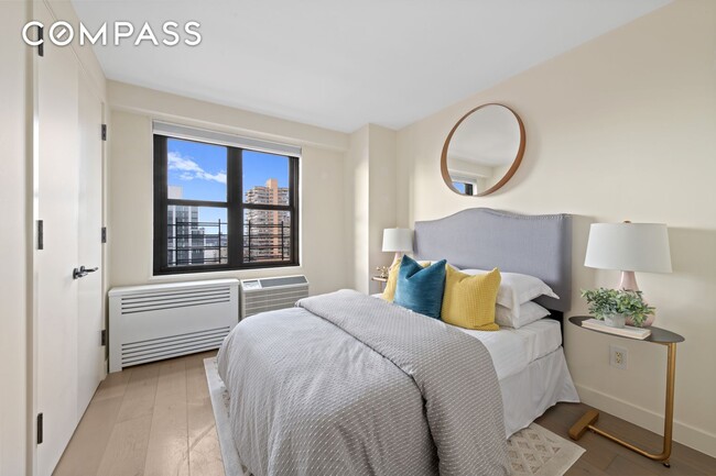 Building Photo - Spacious and Bright 2BD/2BA in UWS