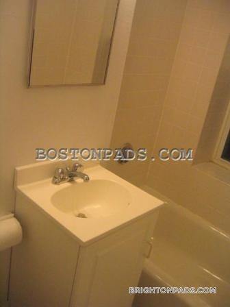 Building Photo - 115 Kilsyth Rd