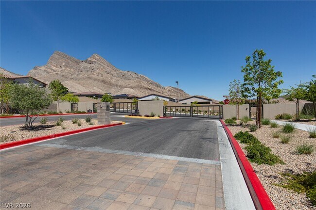 Building Photo - 2267 High Perch St