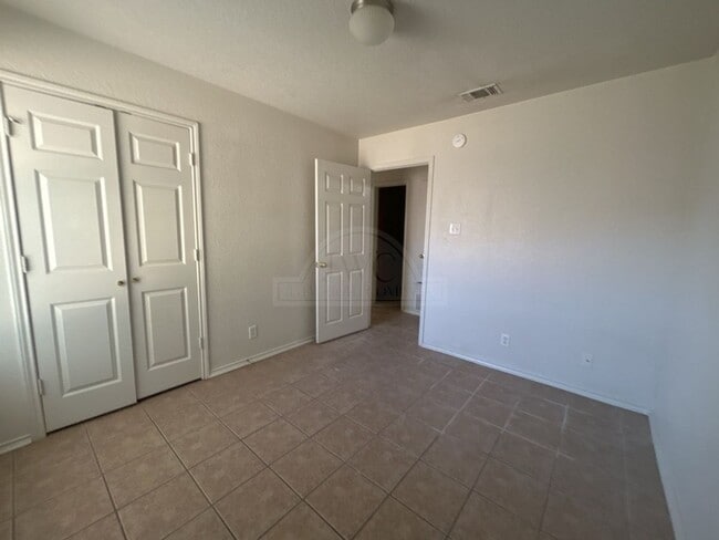 Building Photo - 207 Dale Earnhardt Dr