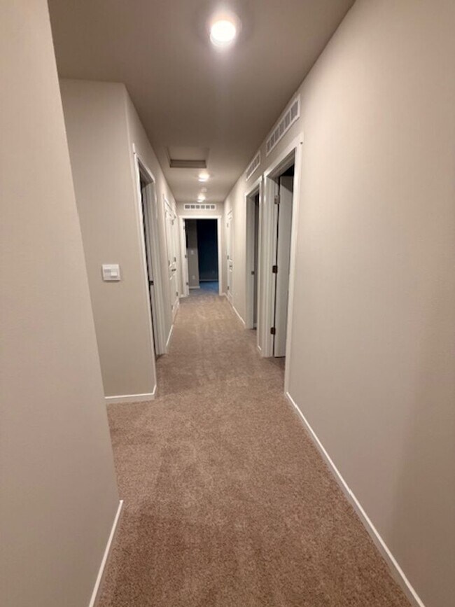 Building Photo - Brand New 2025 Home in Bakerview