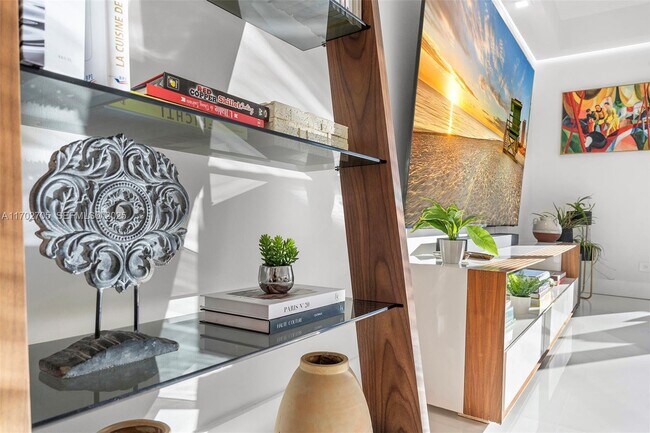 Building Photo - 2301 Collins Ave