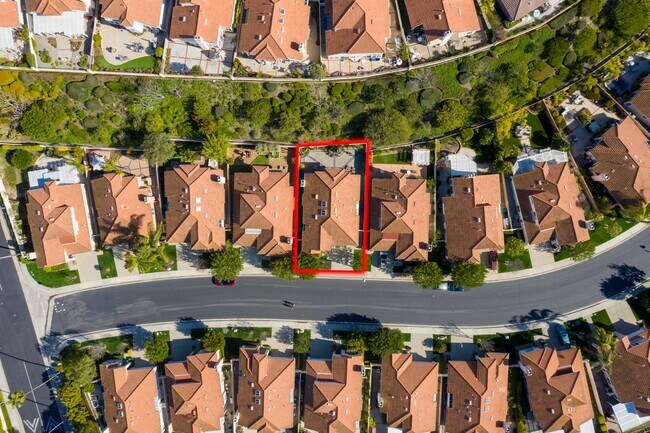 Building Photo - Beautiful and Highly Upgraded Furnished Home in the 55+ Community of Palmia!